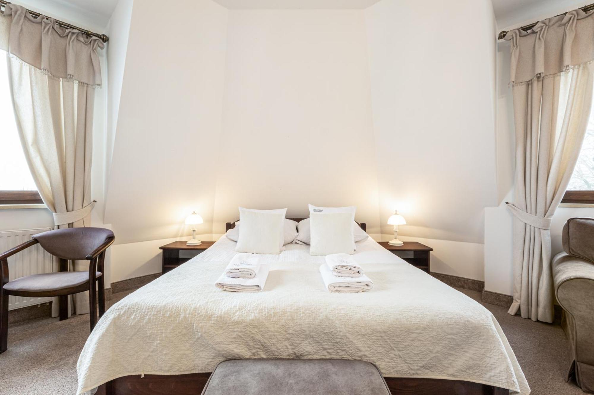 Columbus Ustka Bed & Breakfast Bagian luar foto