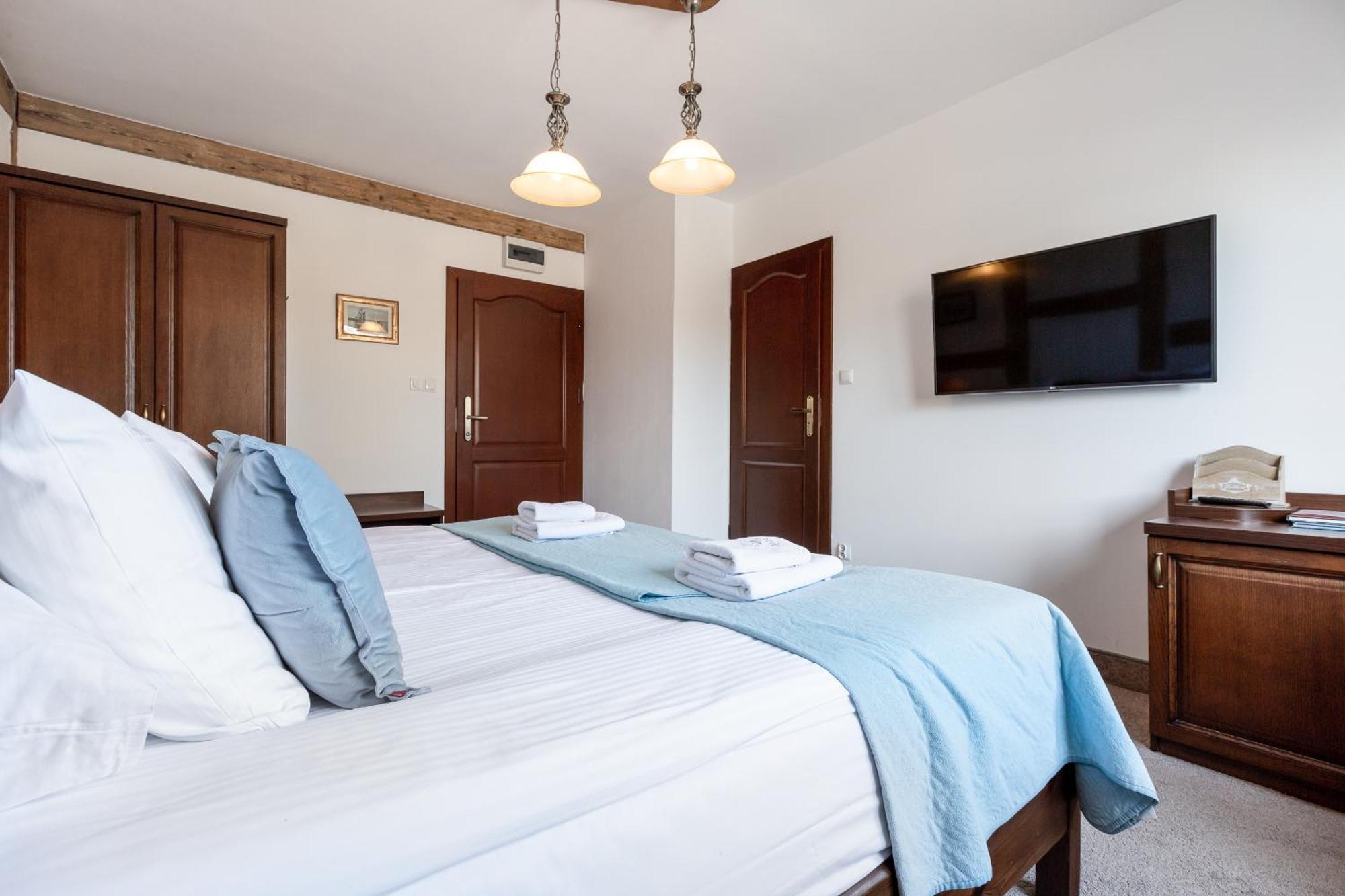 Columbus Ustka Bed & Breakfast Bagian luar foto
