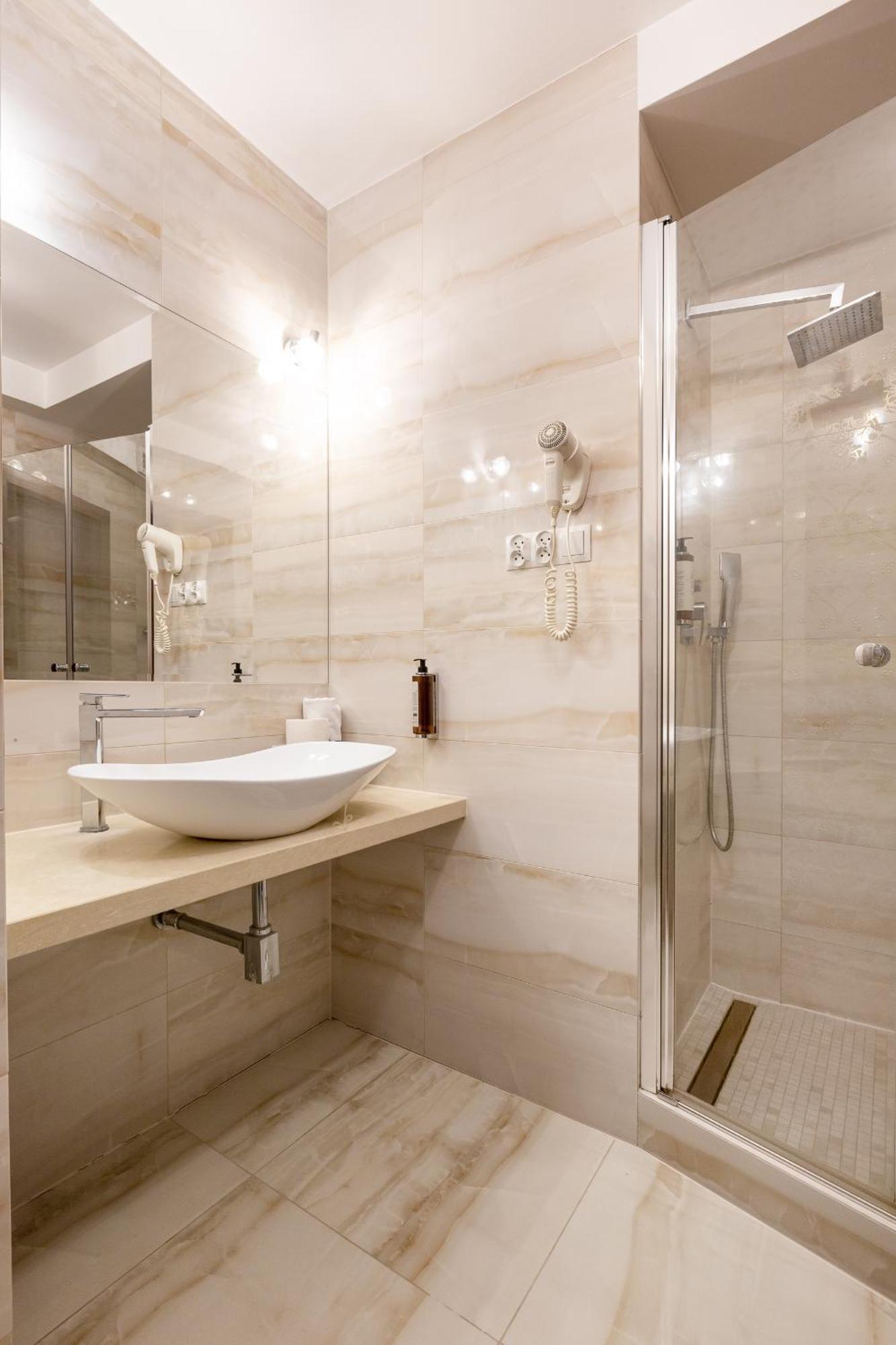 Columbus Ustka Bed & Breakfast Bagian luar foto
