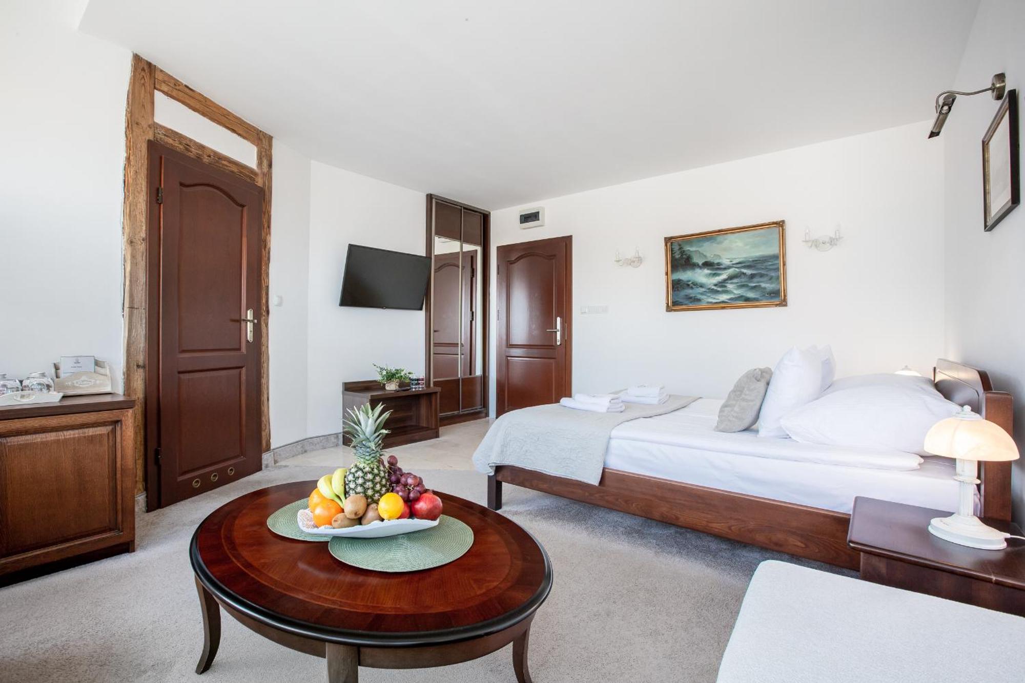 Columbus Ustka Bed & Breakfast Bagian luar foto