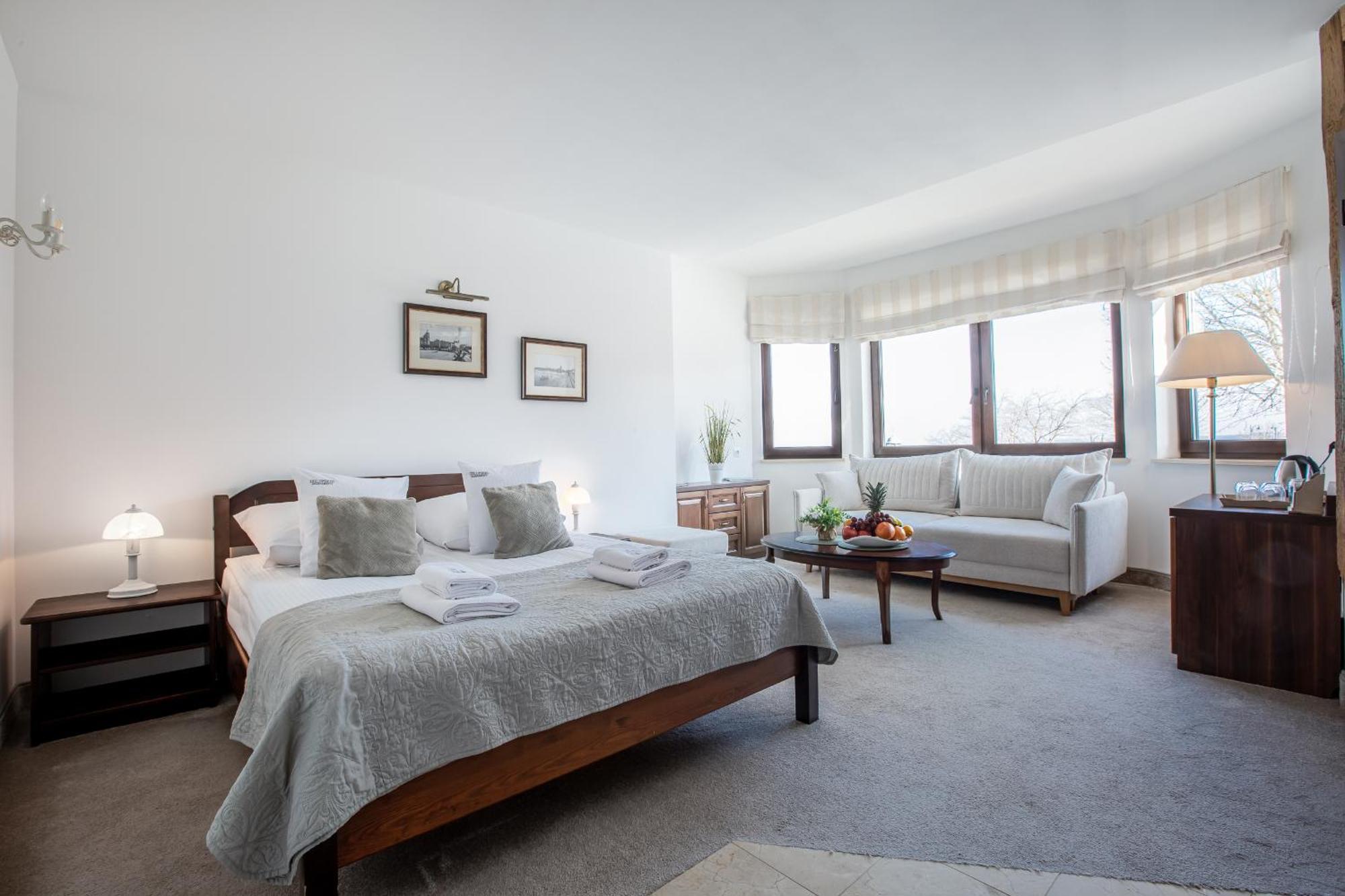 Columbus Ustka Bed & Breakfast Bagian luar foto