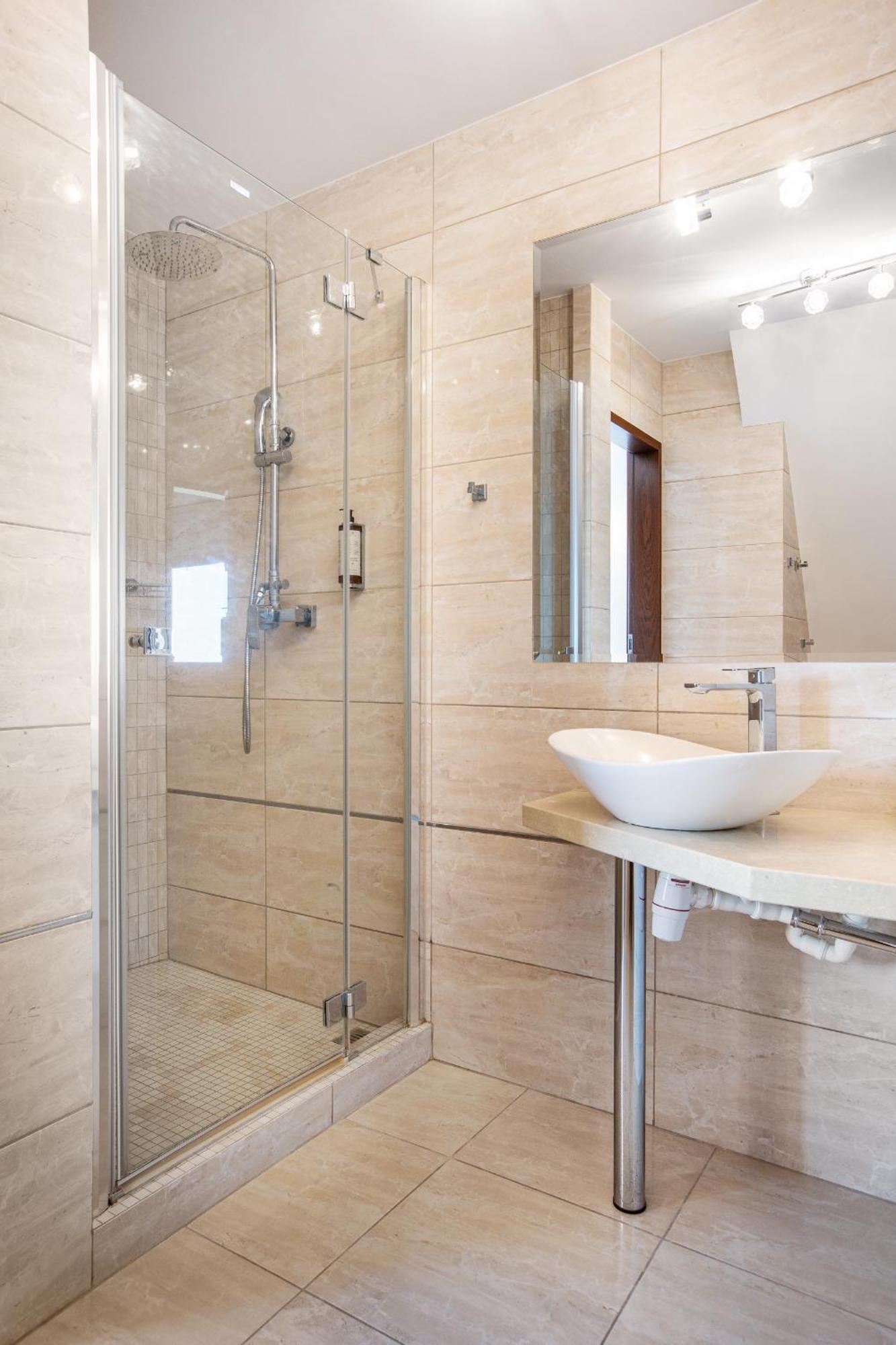 Columbus Ustka Bed & Breakfast Bagian luar foto