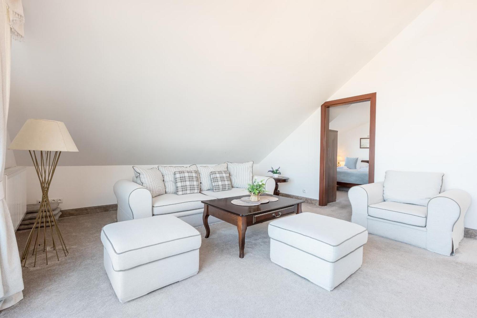 Columbus Ustka Bed & Breakfast Bagian luar foto