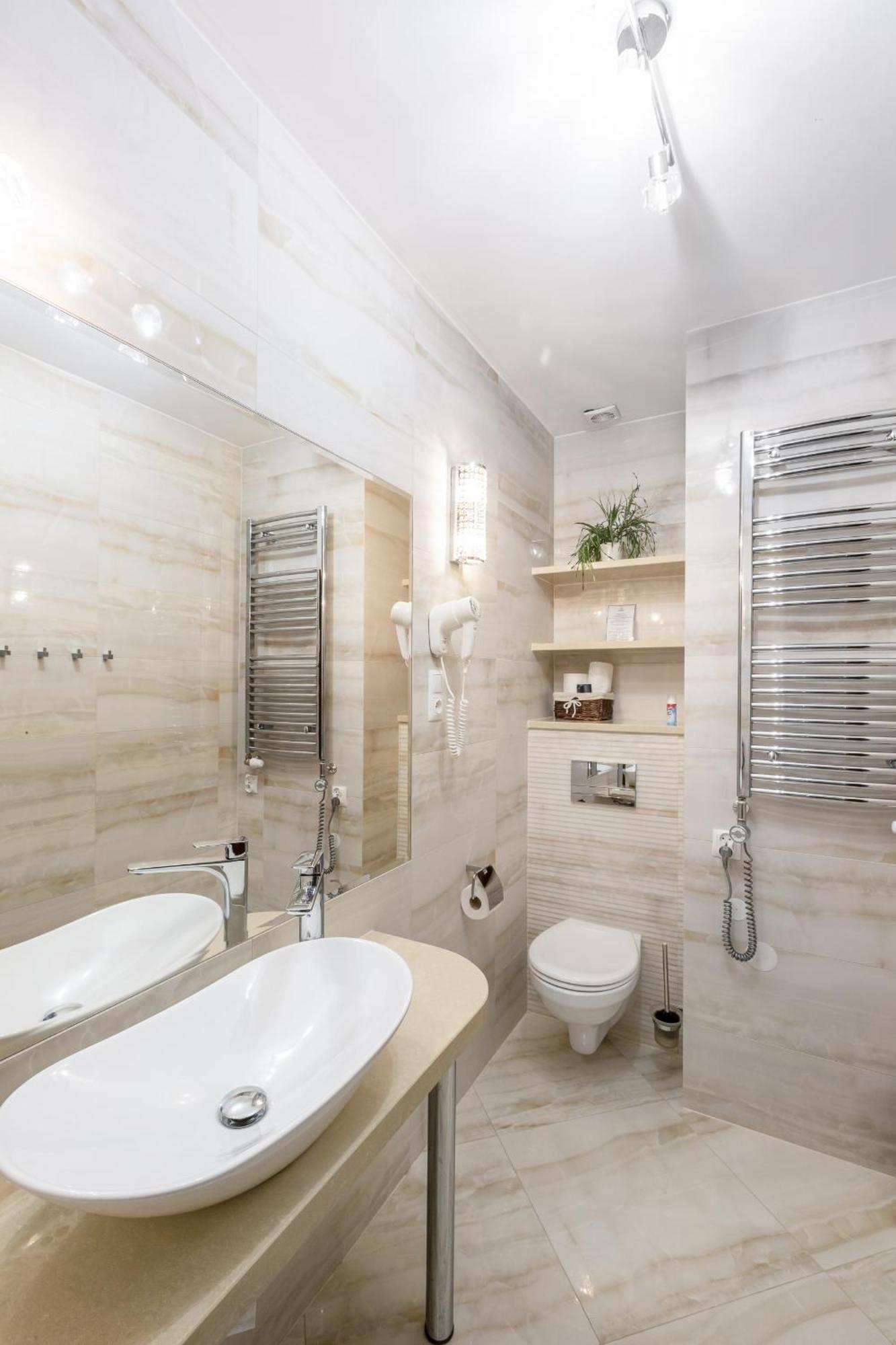 Columbus Ustka Bed & Breakfast Bagian luar foto