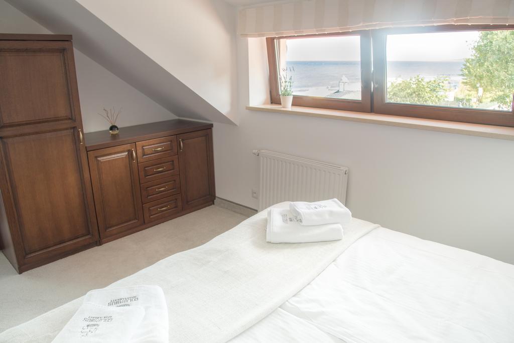 Columbus Ustka Bed & Breakfast Bagian luar foto