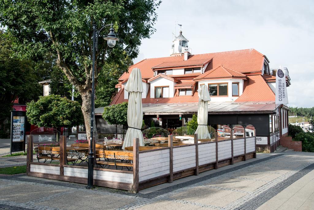 Columbus Ustka Bed & Breakfast Bagian luar foto