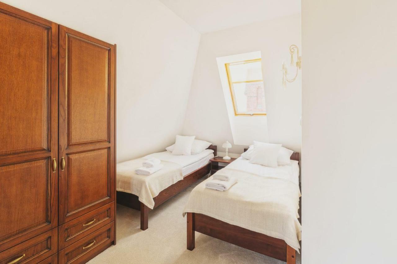Columbus Ustka Bed & Breakfast Bagian luar foto
