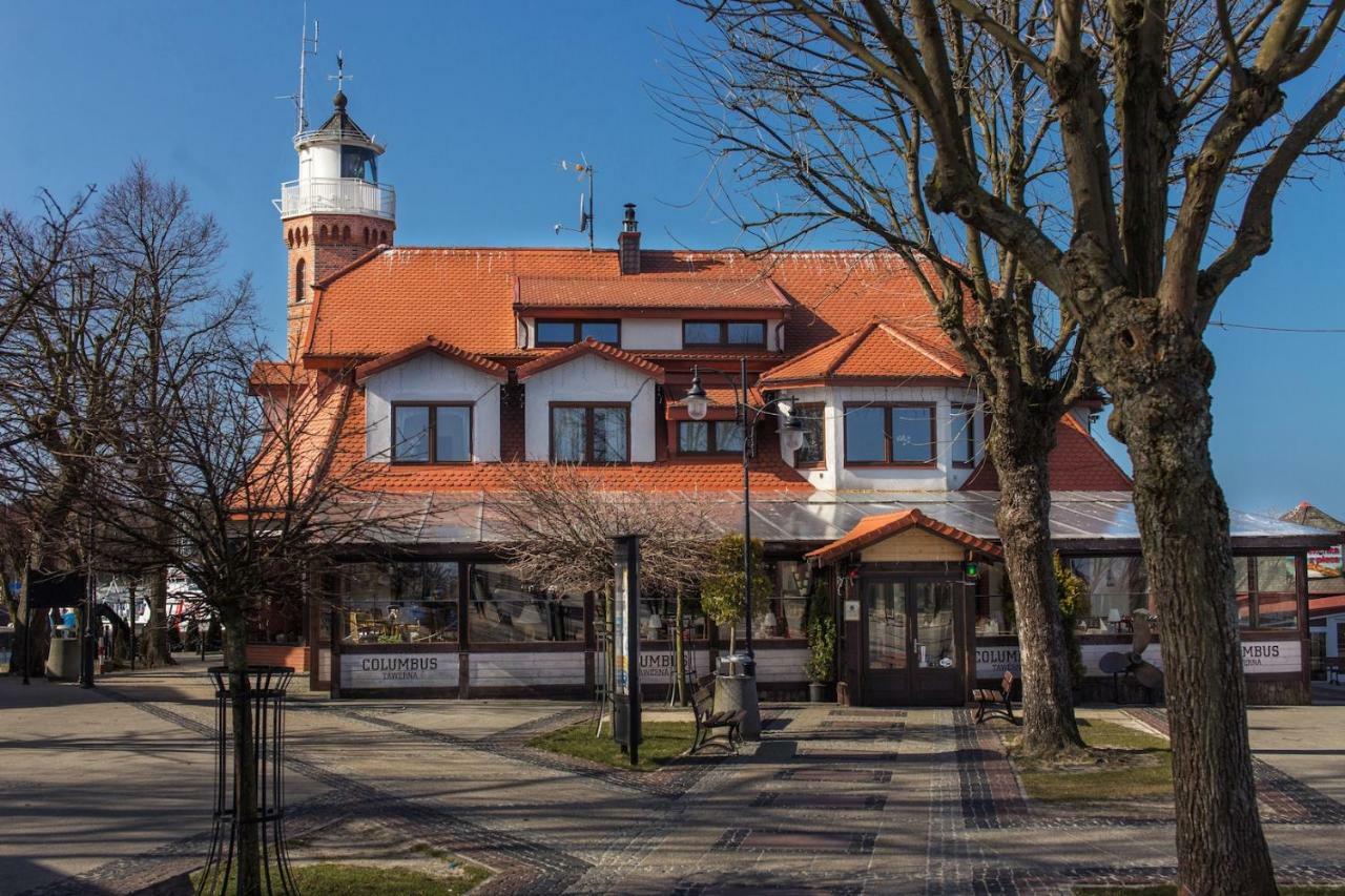 Columbus Ustka Bed & Breakfast Bagian luar foto