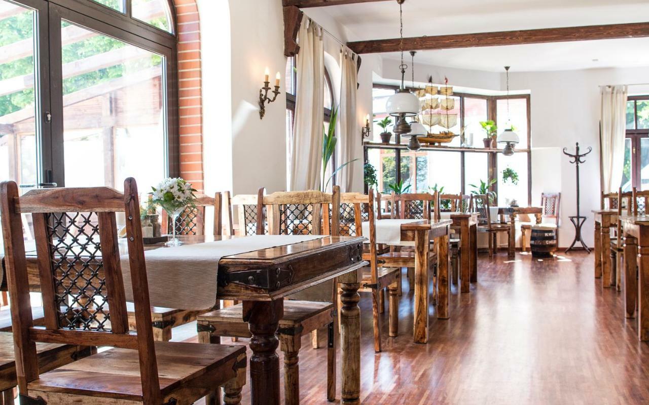 Columbus Ustka Bed & Breakfast Bagian luar foto